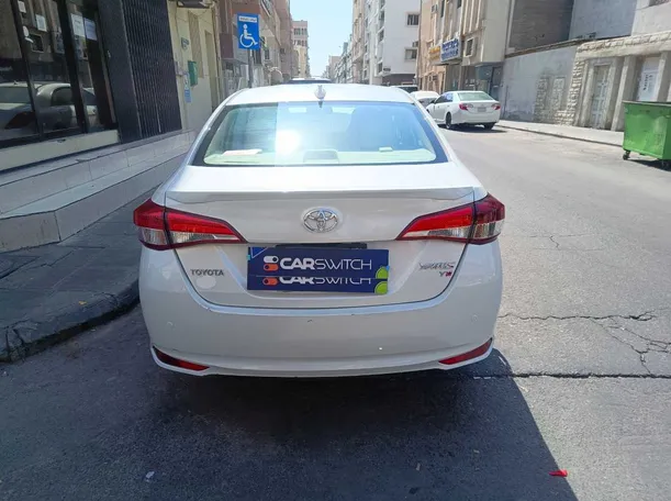 Car image 6