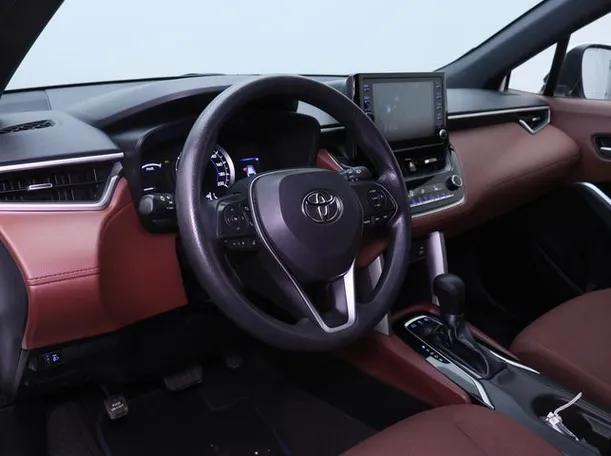Car image 4