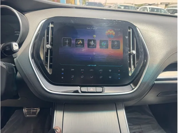 Car image 13