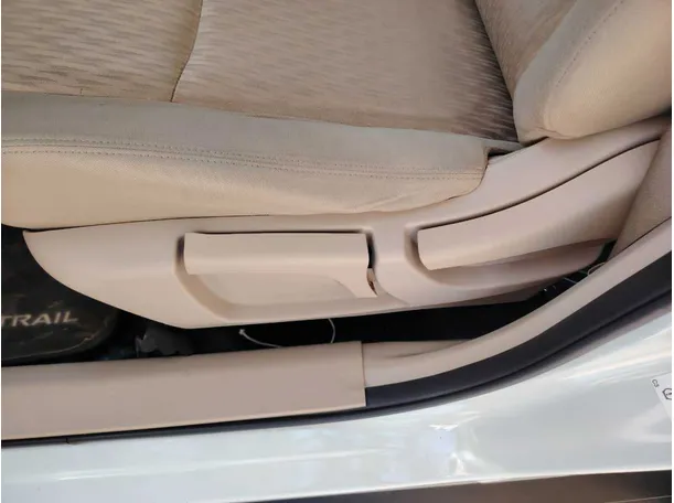Car image 43