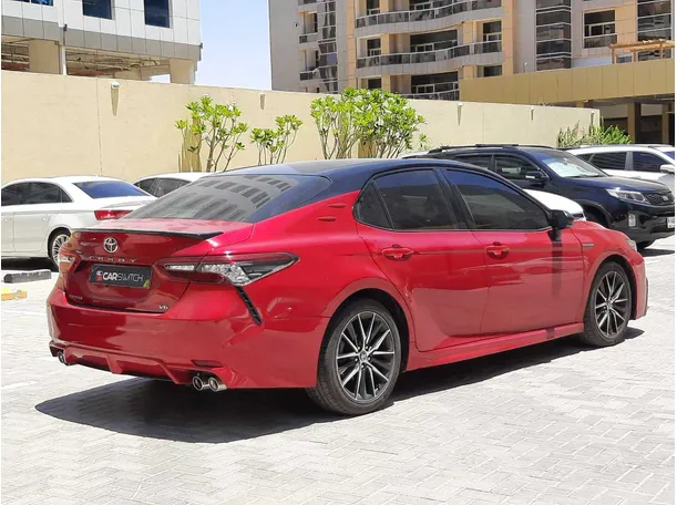 Car image 7