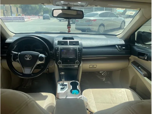 Car image 18