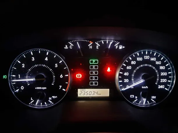 Car image 21