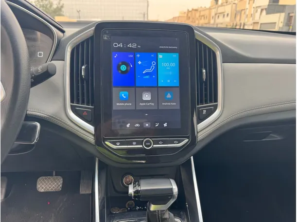 Car image 16