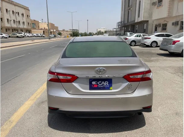 Car image 6