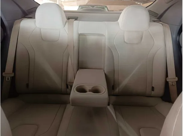 Car image 23