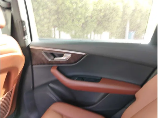 Car image 34