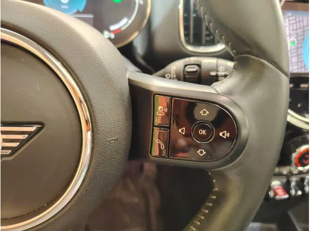 Car image 36