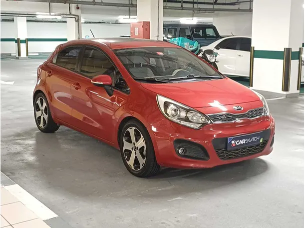 Car image 4