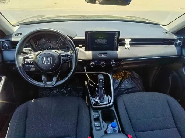 Car image 20