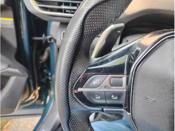 Car image 24