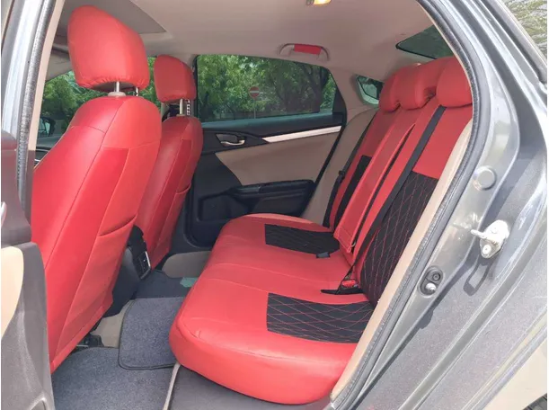 Car image 13
