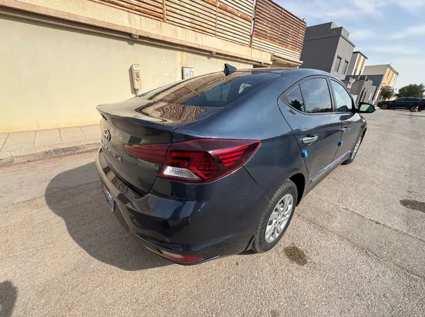 Car image 5