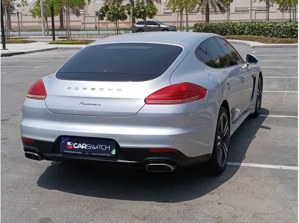 Car image 5