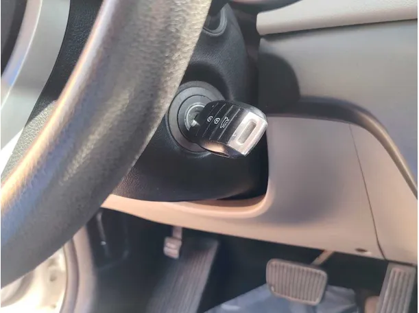Car image 28