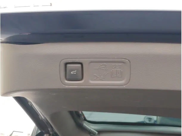 Car image 39