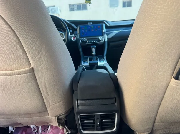 Car image 20