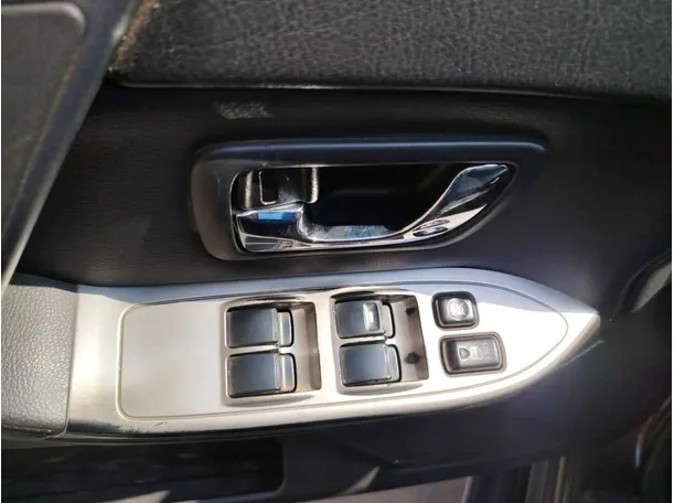 Car image 37