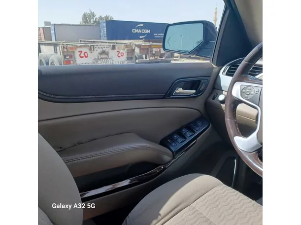 Car image 24