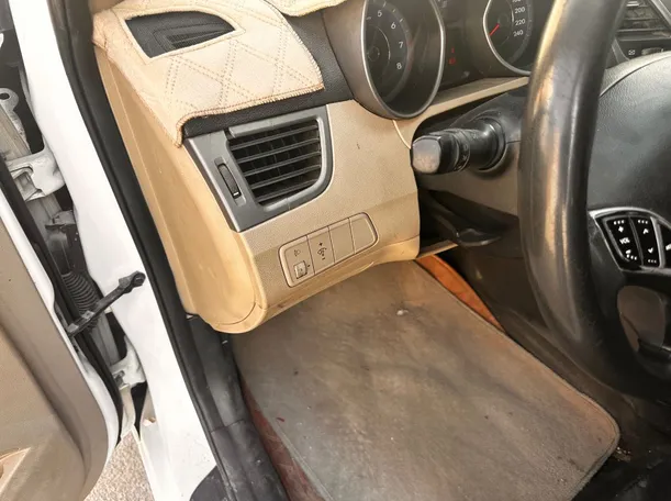 Car image 22