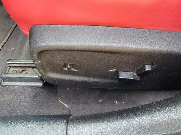 Car image 21
