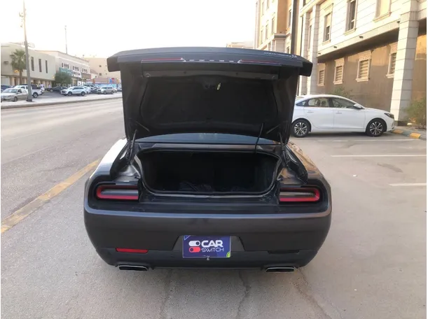 Car image 17