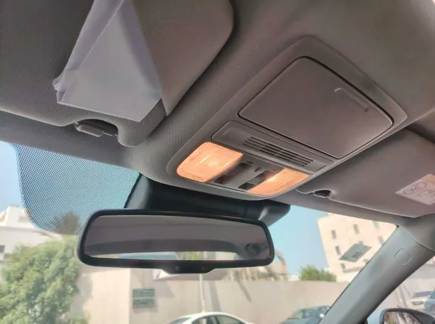Car image 38
