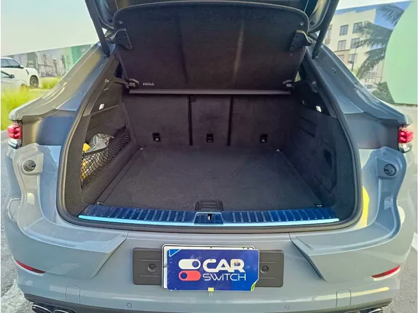 Car image 33