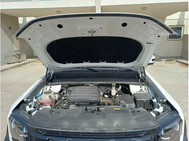 Car image 26