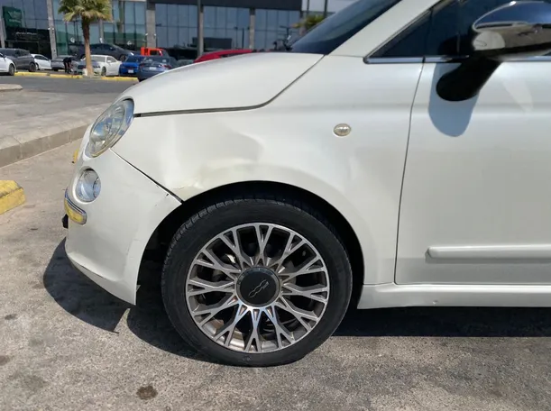 Car image 9