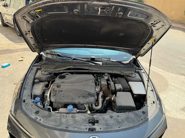 Car image 23