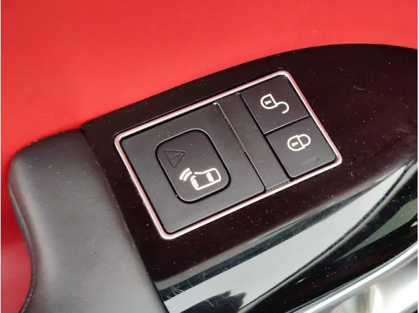 Car image 38