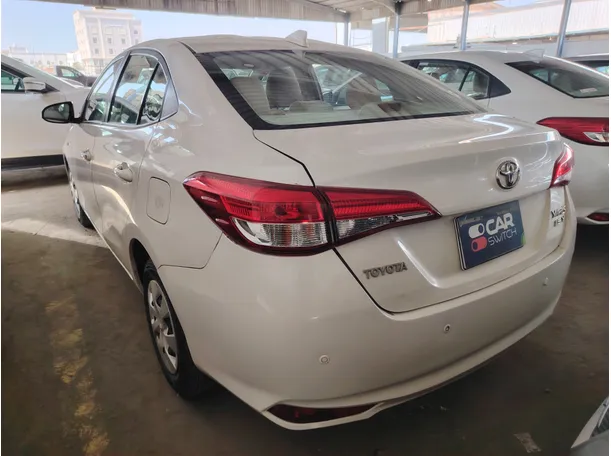 Car image 7