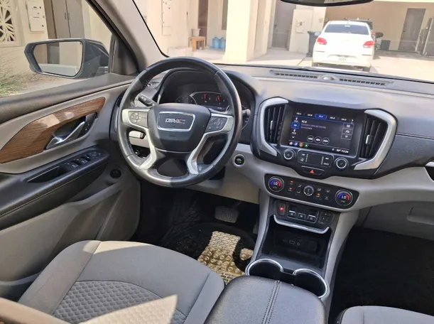 Car image 17