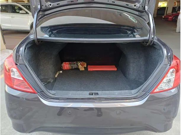 Car image 20