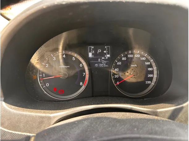 Car image 20
