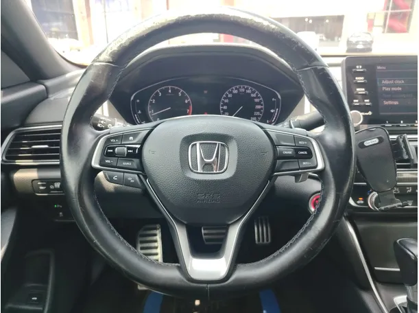 Car image 21