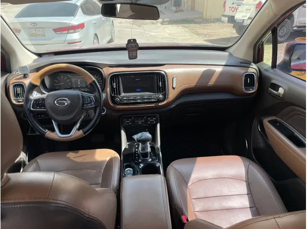 Car image 18