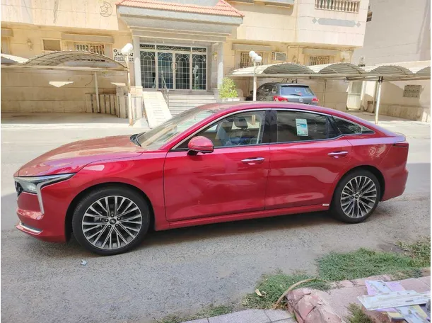 Car image 8
