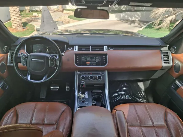 Car image 16
