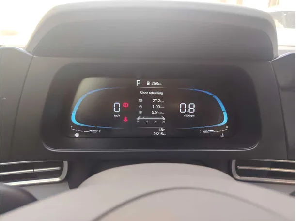 Car image 24