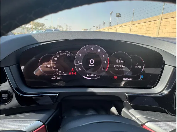 Car image 17