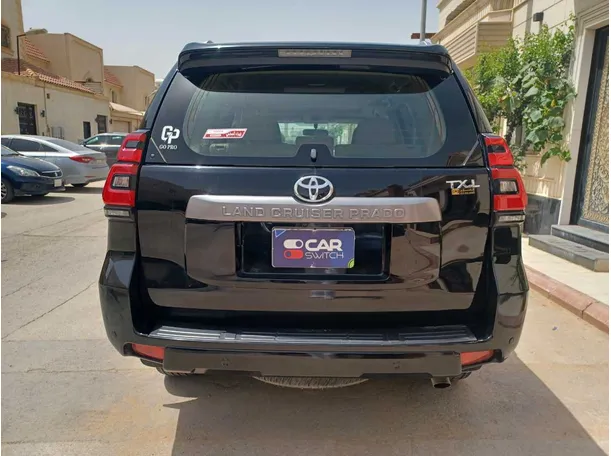 Car image 6