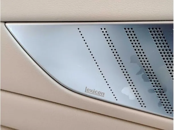 Car image 36