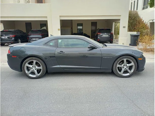 Car image 4