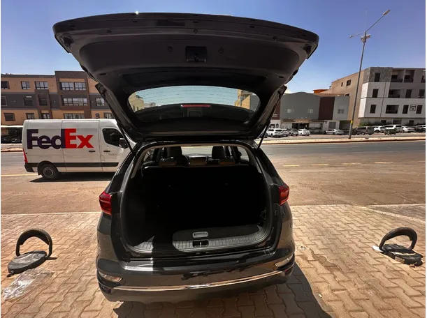 Car image 22