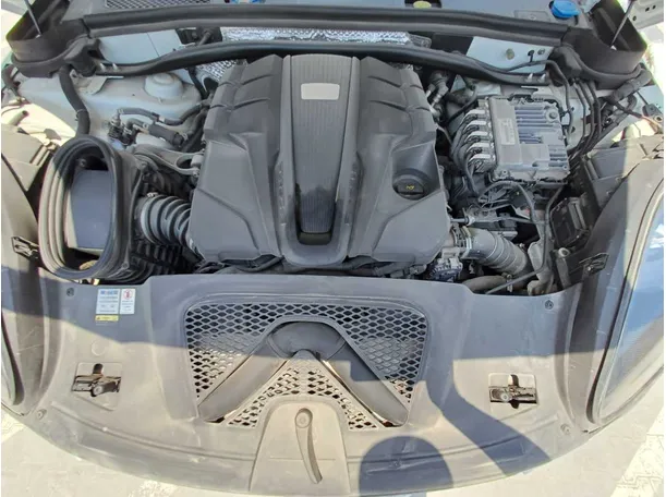 Car image 21
