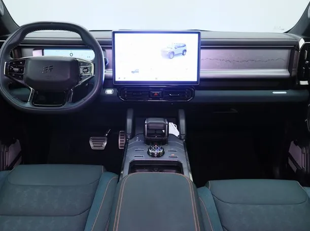 Car image 14