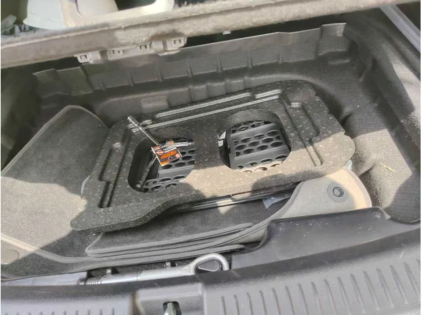 Car image 44