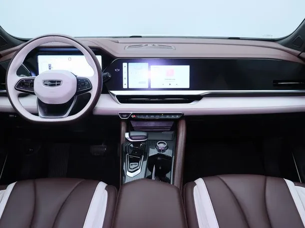 Car image 14